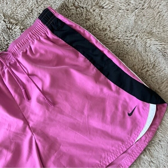 Nike Pink Athletic Running Performance Shorts SZ Medium - Picture 3 of 6